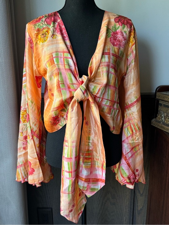 Wevez Tops - Weves Women's silk orange and Pink Floral Tie-Front Blouse free size